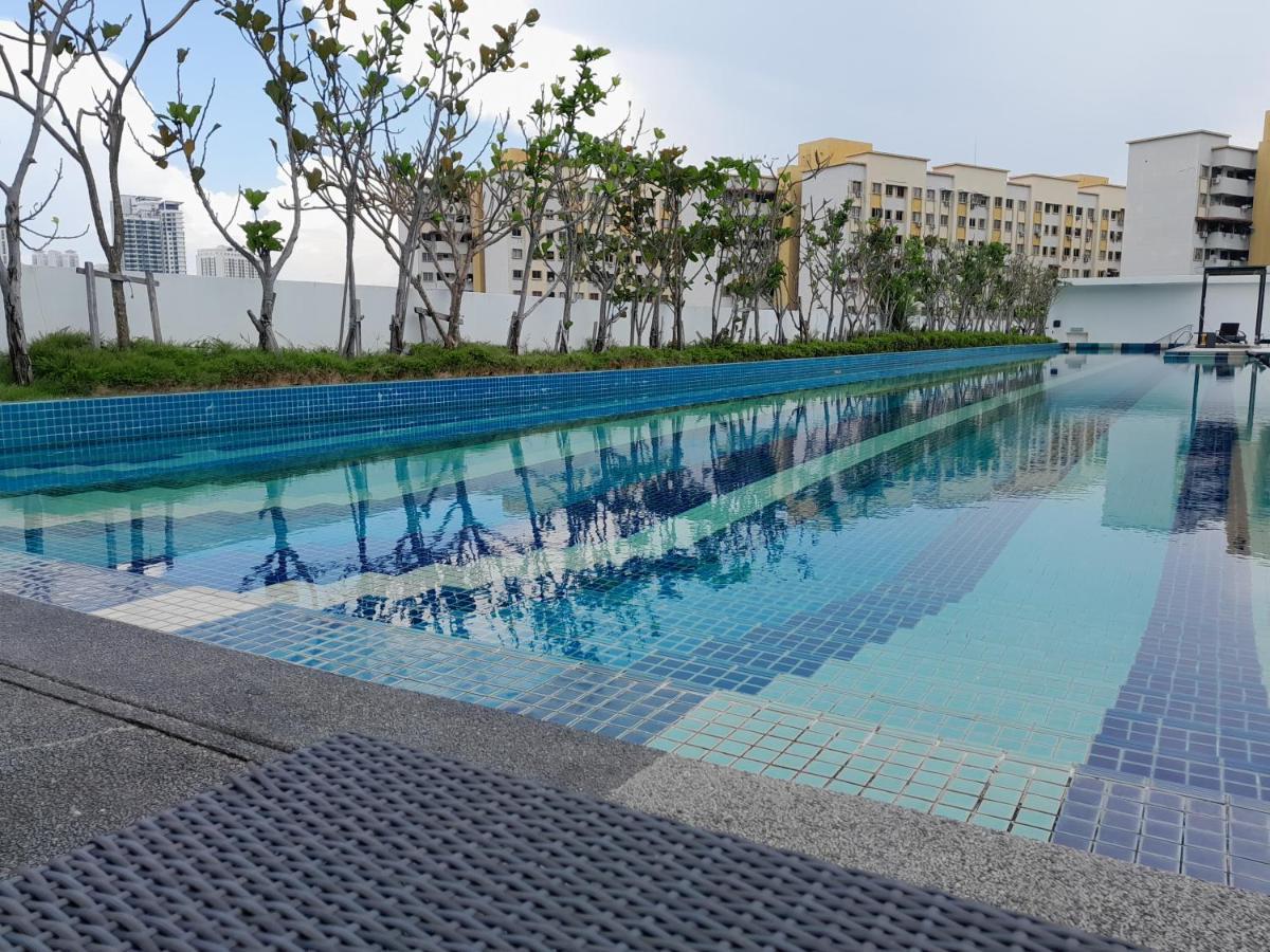 The Landmark Comfort Relax Spacious Sea View By Iz Tanjung Tokong Exterior foto